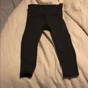 Lululemon crops